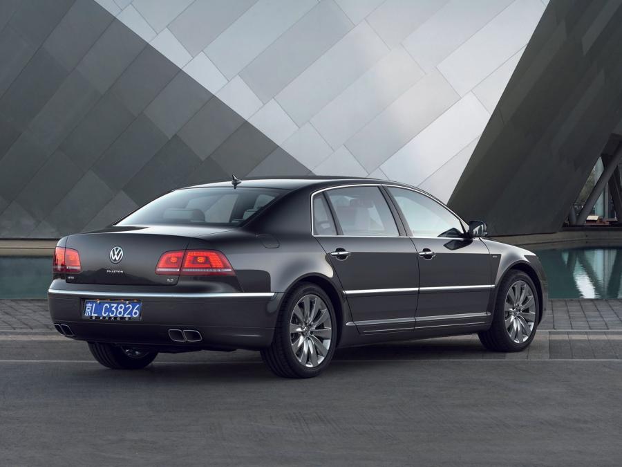  Volkswagen Phaeton W12 2010 года  (фото 4 из 15)